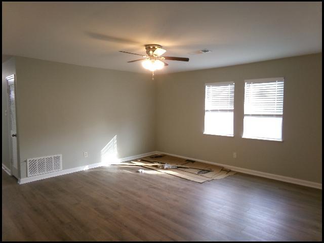 Building Photo - 1813 Sanford Dr