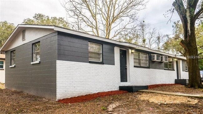 Primary Photo - 9416 Greystone Rd