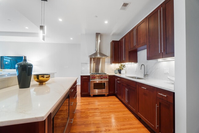 Building Photo - 1 Roebling Wy