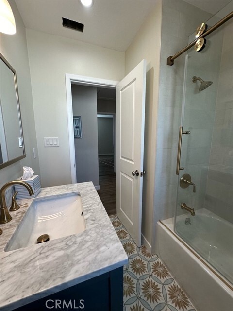 Building Photo - 13603 Rexwood Ave