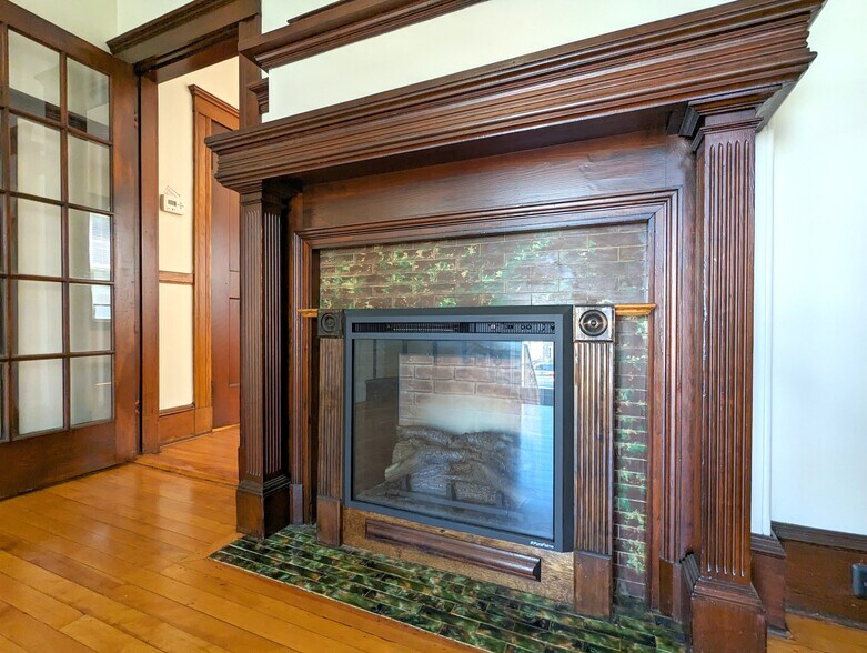 Building Photo - 108 W Quincy St