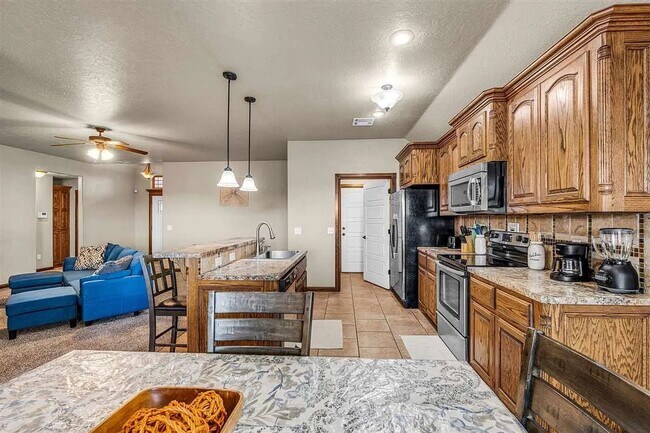 Building Photo - VERY NICE HOME IN THE ROLLING HILLS AREA. PETS NEGOTIABLE WITH OWNERS APPROVAL
