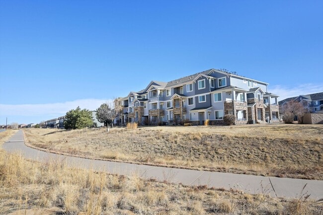 Building Photo - Beautiful 2 Bed 2 Bath Condo near Parkfield Lake Park!