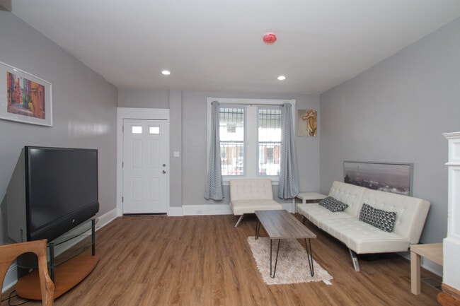 Building Photo - 3843 N Bouvier St