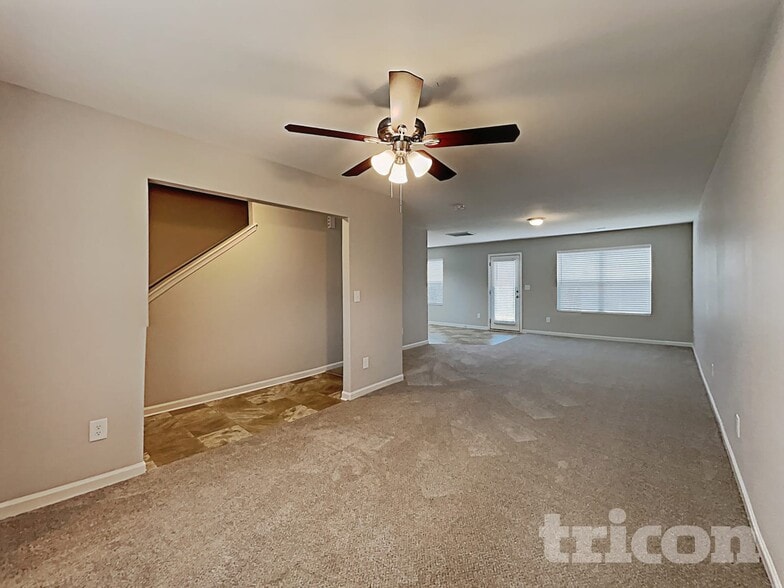 Building Photo - 135 Coddington Ln