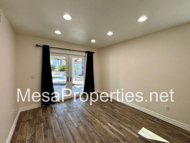 Building Photo - 9788 Balaton St