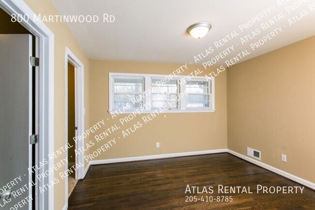 Building Photo - 800 Martinwood Rd