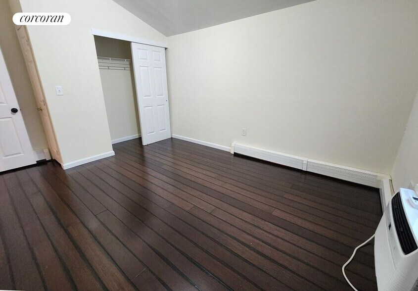 Building Photo - 336 Howe Ave