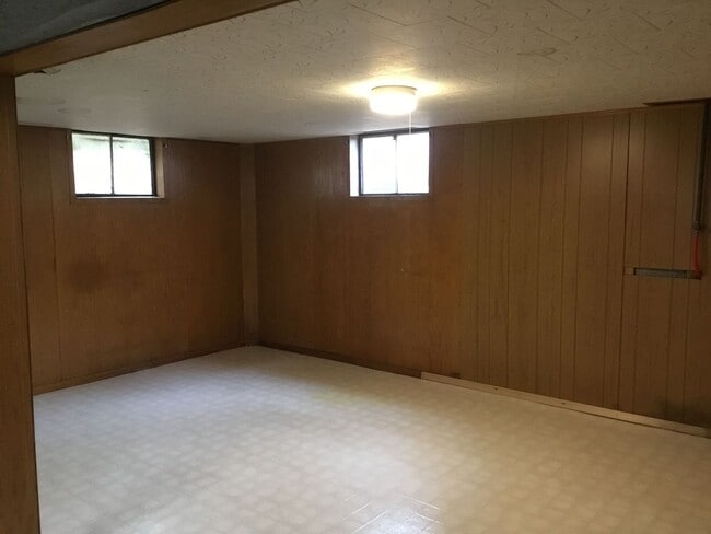 Building Photo - UNIVERSITY MID CENTURY