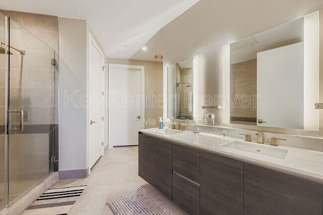 Building Photo - 4200 W 17th Ave