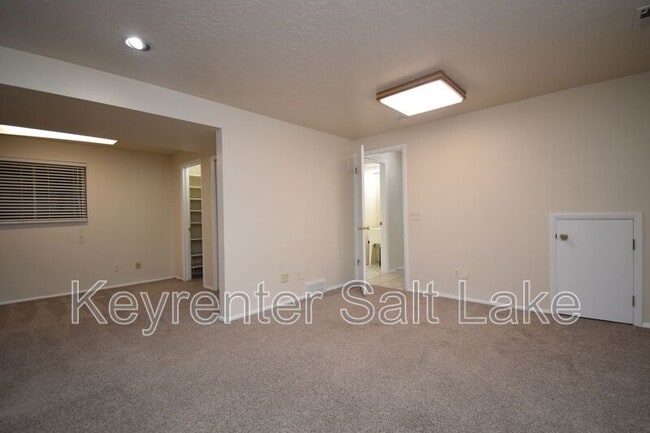 Building Photo - 788 David Way