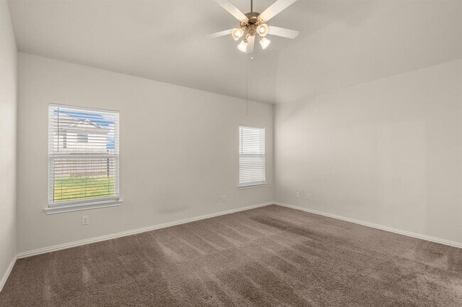 Building Photo - 4803 S Richwood Dr