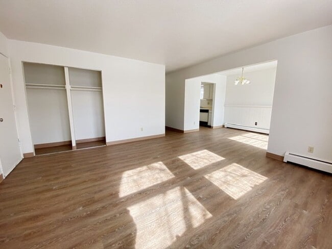 Building Photo - 3909 Malaspina Cir