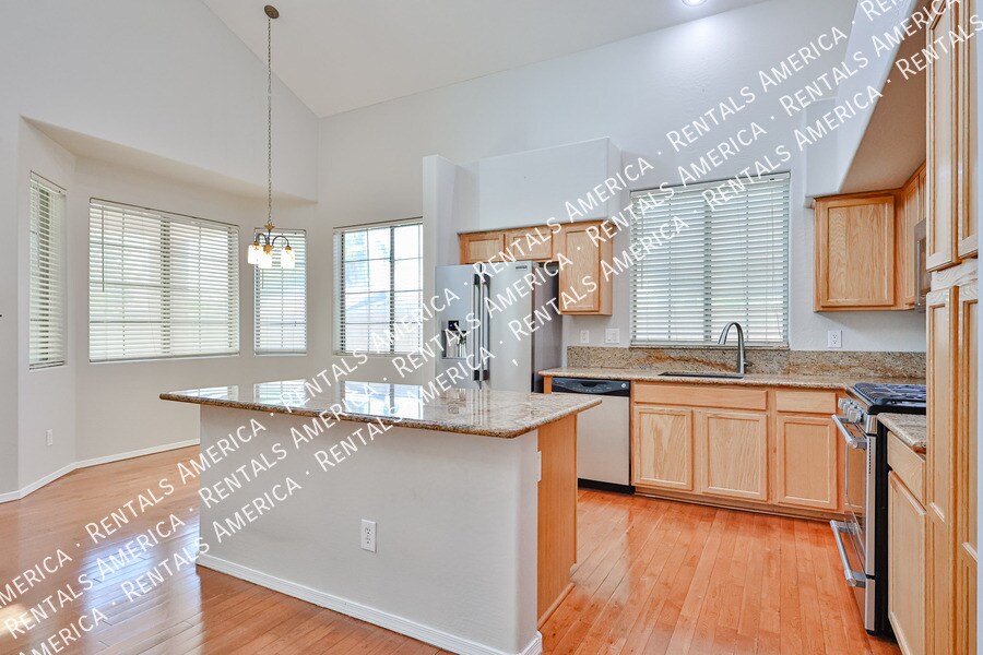 Building Photo - 9710 S 45th Ave