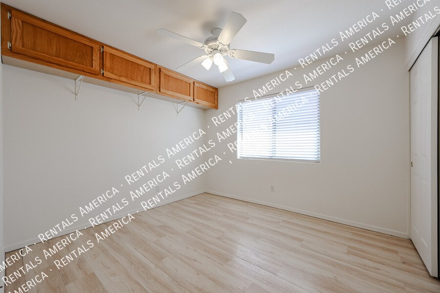 Building Photo - 17463 W Rock Wren Ct