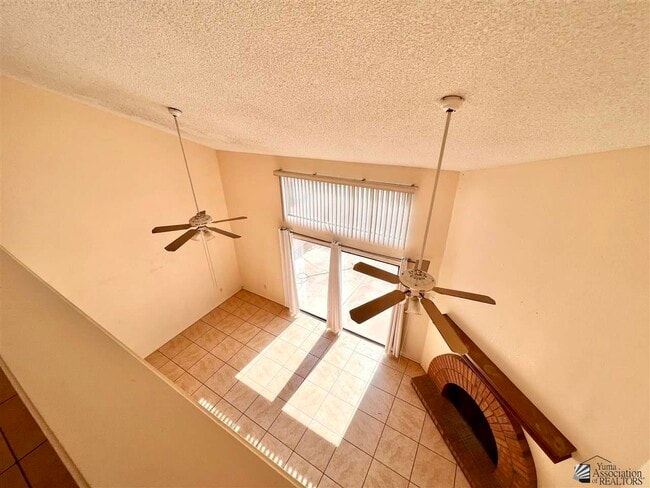 Building Photo - 2045 S 14th Ave