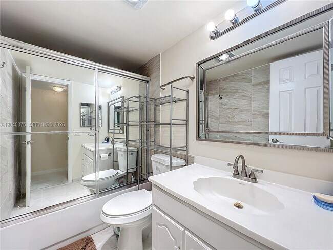 Building Photo - 4545 Luxemburg Ct