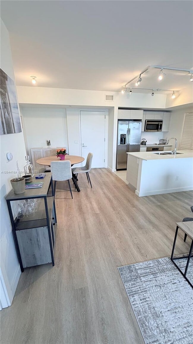Building Photo - 4250 Biscayne Blvd