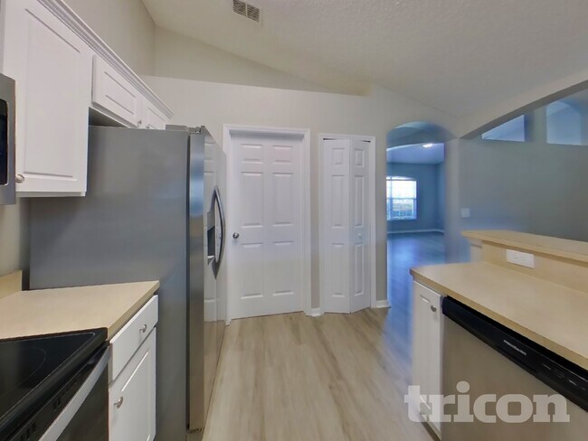 Building Photo - 2941 Grayton St