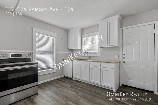 Building Photo - 122-124 Ramsey Ave-124