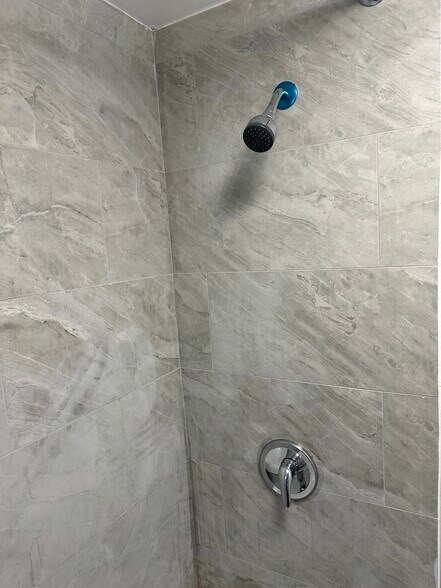 Building Photo - 1127 Wallis Ave