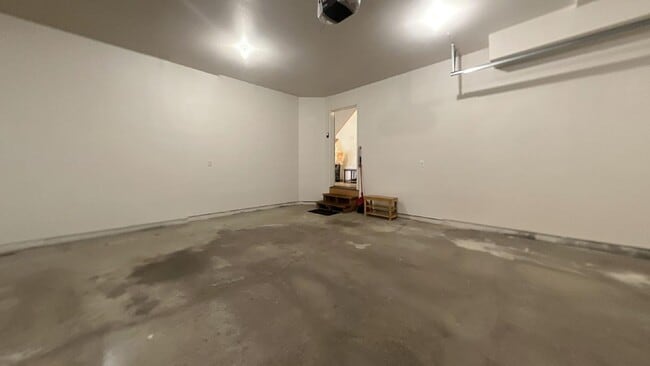 Building Photo - 1214 N 16th Ave