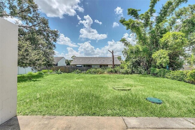 Building Photo - 2734 Coral Reef Dr