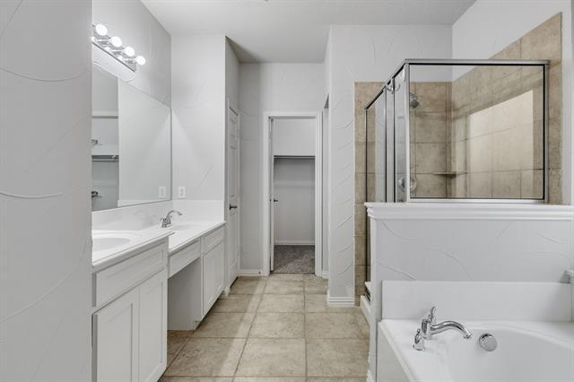 Building Photo - 5629 Hampshire Dr