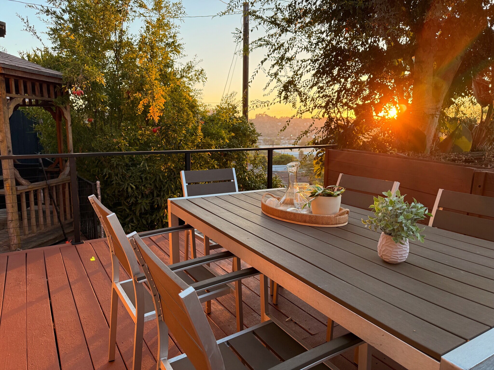 Building Photo - 1930 Kemper St