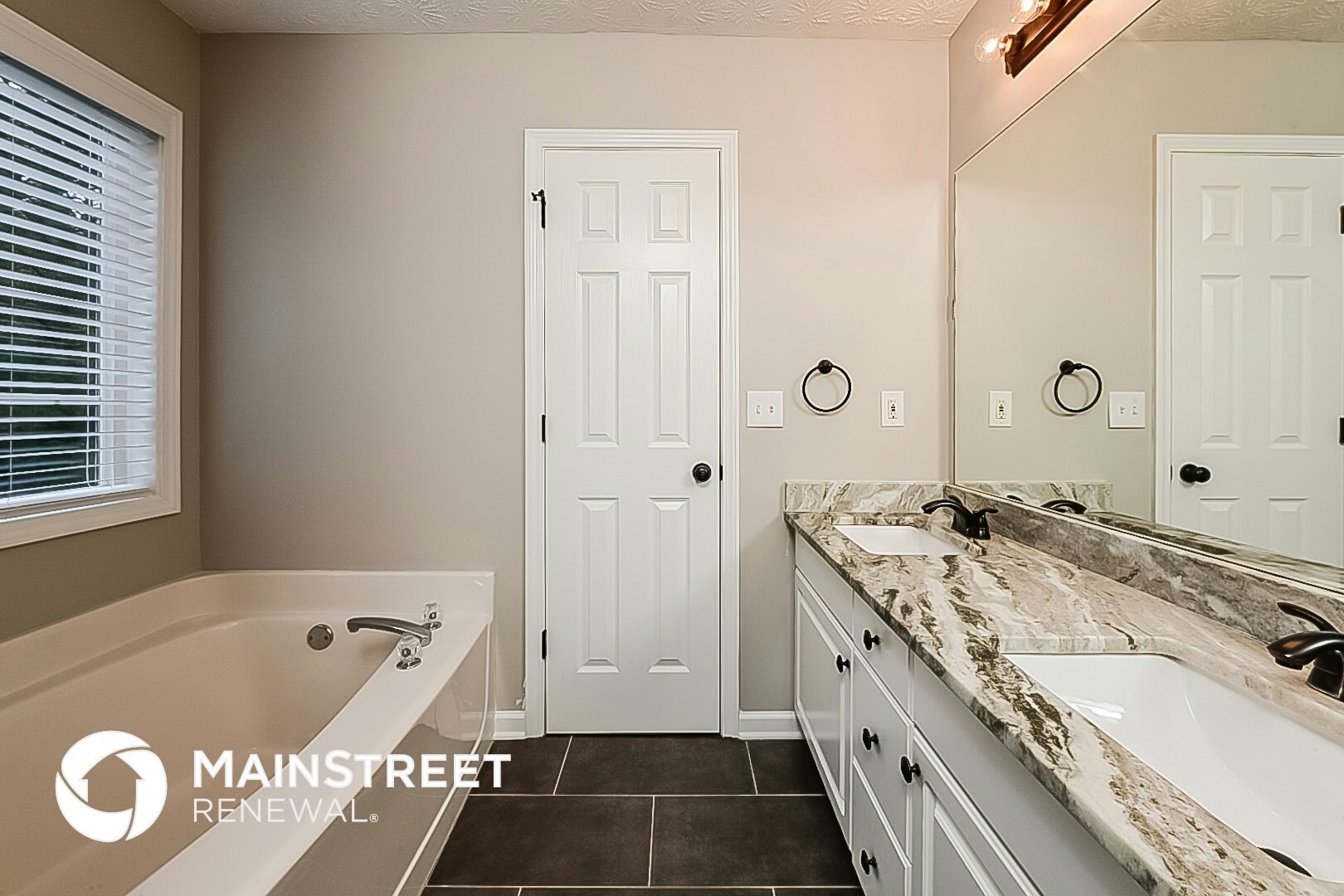 Building Photo - 60 Berkshire Run