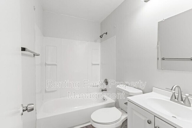Building Photo - 3120 25th St N