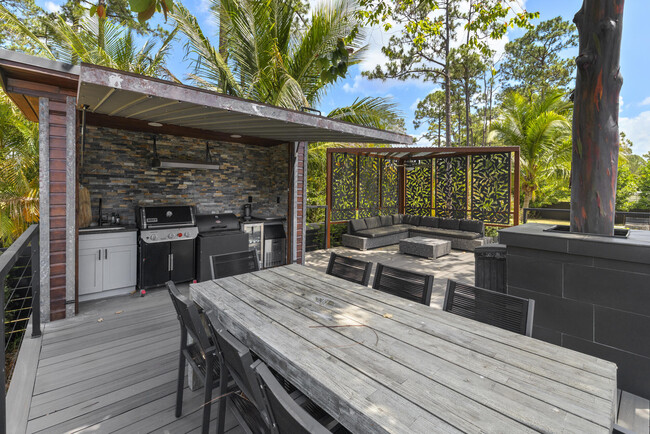 Building Photo - 13803 Citrus Grove Blvd