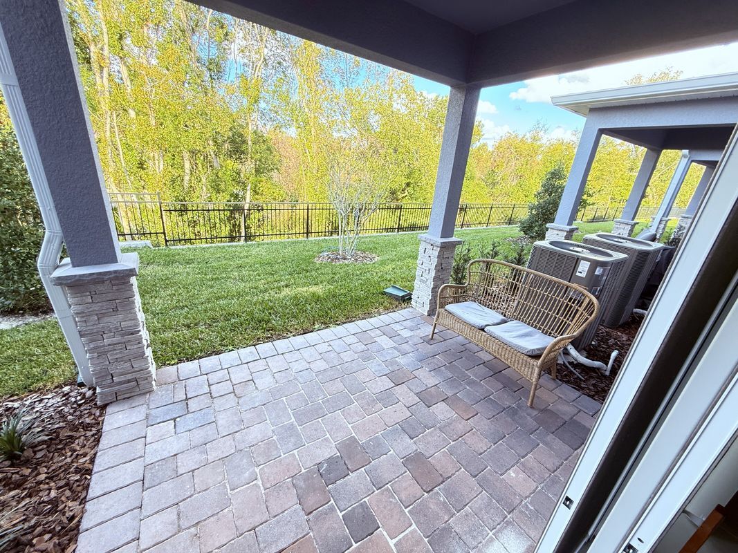 Building Photo - 105 Violet Vine Ln