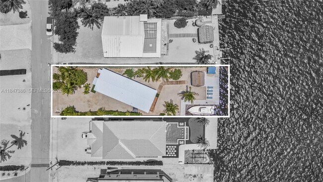 Building Photo - 235 Tavernier Dr