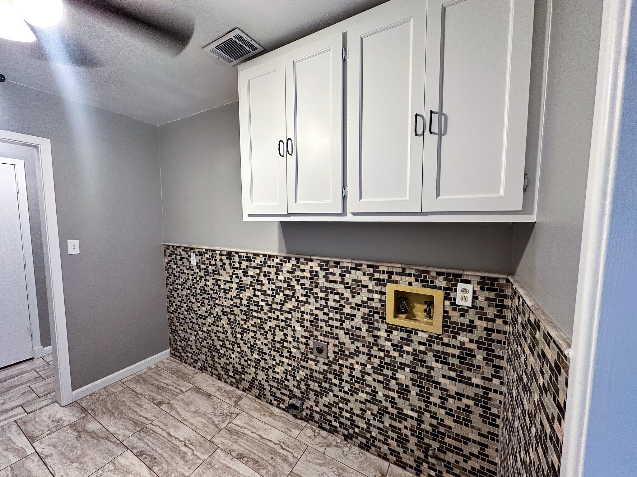 Building Photo - 2801 53rd St