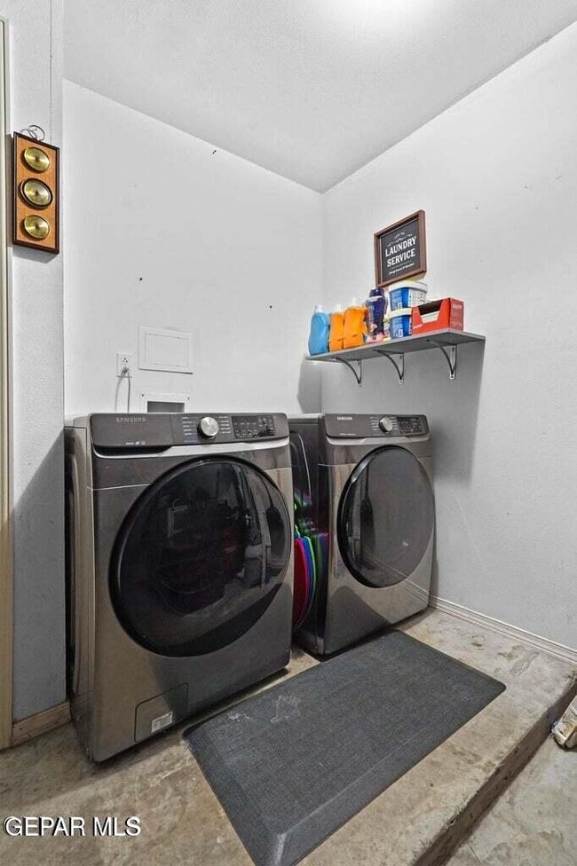 Building Photo - 7045 Eagle Nest Ct