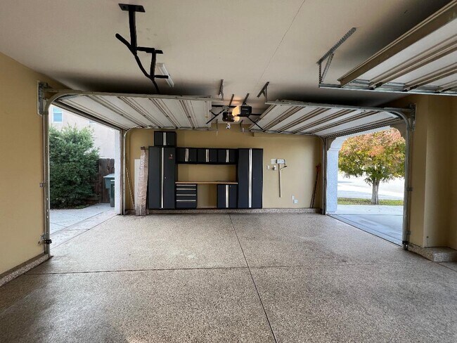 Building Photo - 4515 Ann St