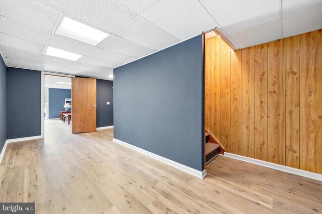 Building Photo - 704 Keely St