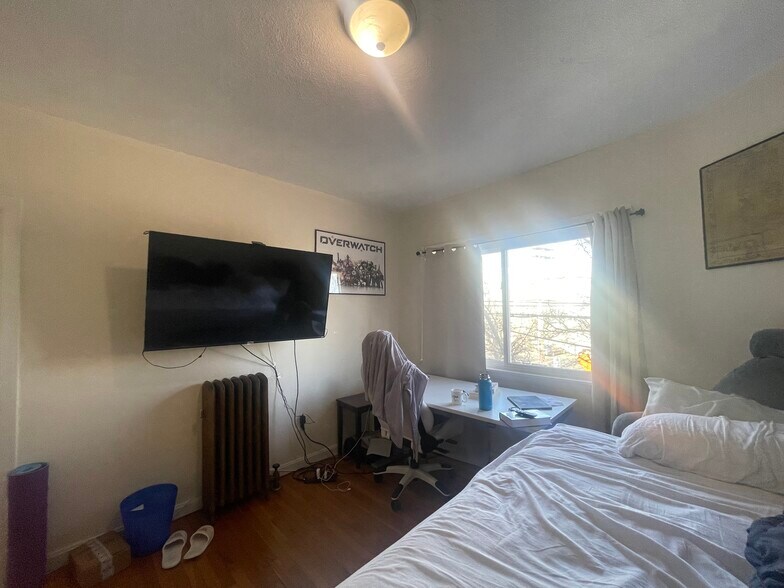 Building Photo - 229 Boston Ave