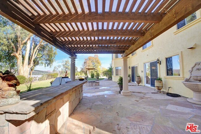 Building Photo - 13045 Ripple Creek Ln