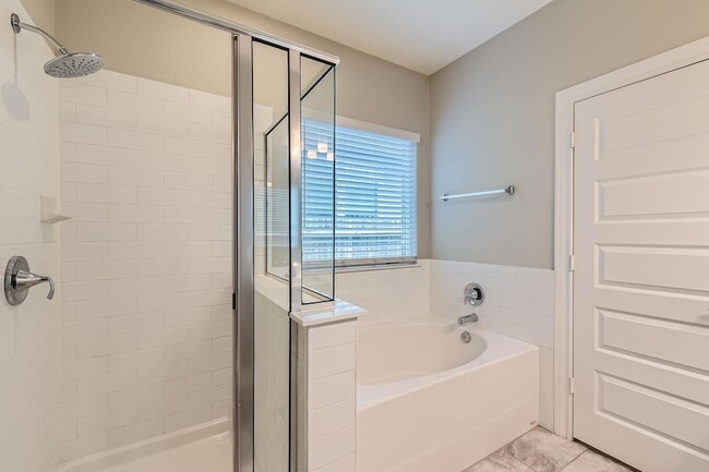 Building Photo - 1609 Arial Dr