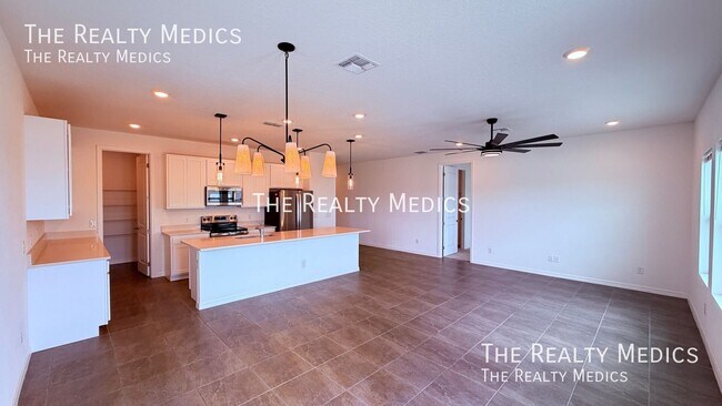 Building Photo - 1403 Sterling Pointe Dr