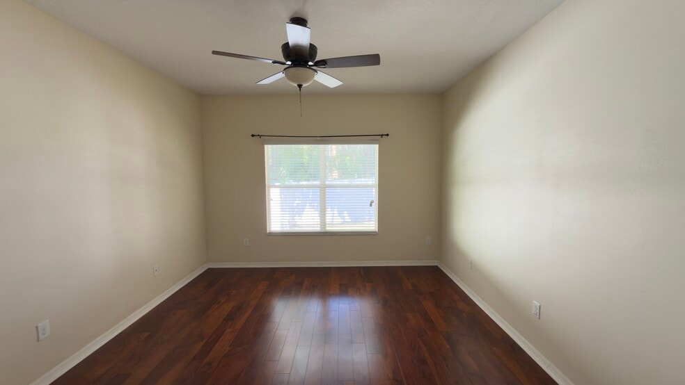 Building Photo - 4008 Shade Tree Ln