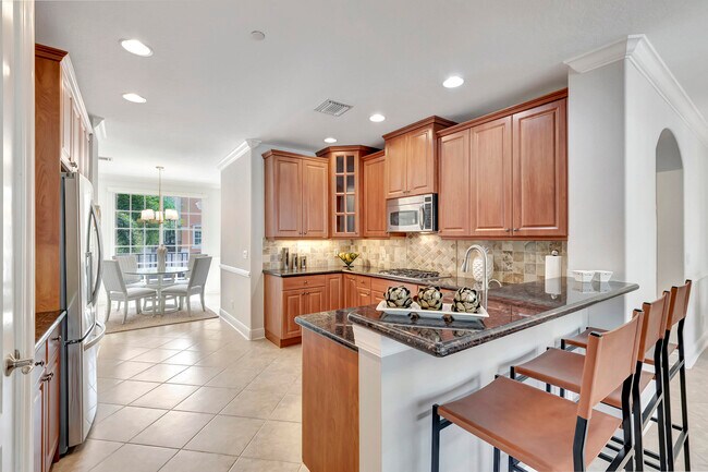 Building Photo - 5585 NE Trieste Way