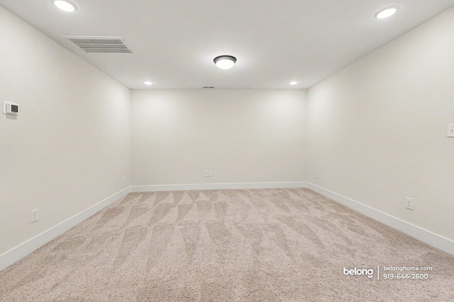 Building Photo - 5013 Moonlight Rdg Dr