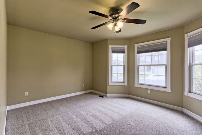 Building Photo - 4 Bedroom 3 Bath Ranch in Greeley