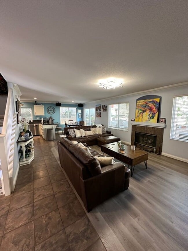 Building Photo - Upgraded Hallmark home on quiet cul-de-sac in a private community!