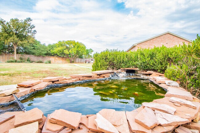 Building Photo - 5402 158th St