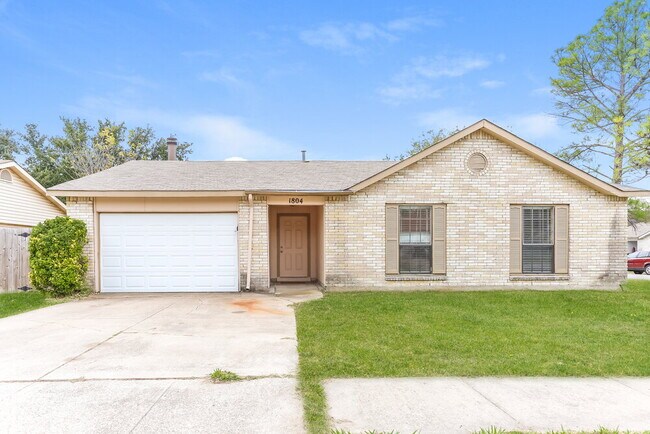 Building Photo - 1804 Primrose Ln