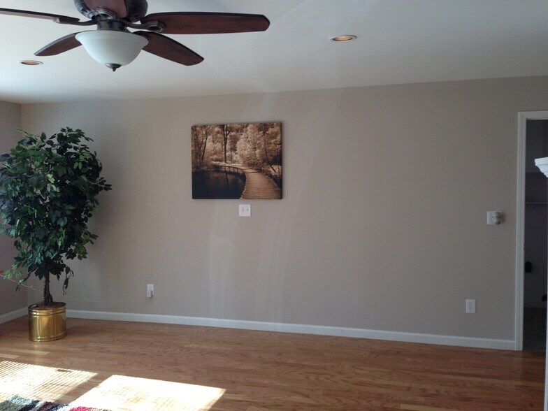 Building Photo - 4700 Dean Ct